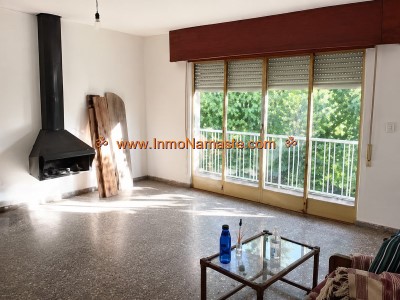 Amplio Apartamento de 2 o 3 Dormitorios en el Centro de Juan Lacaze