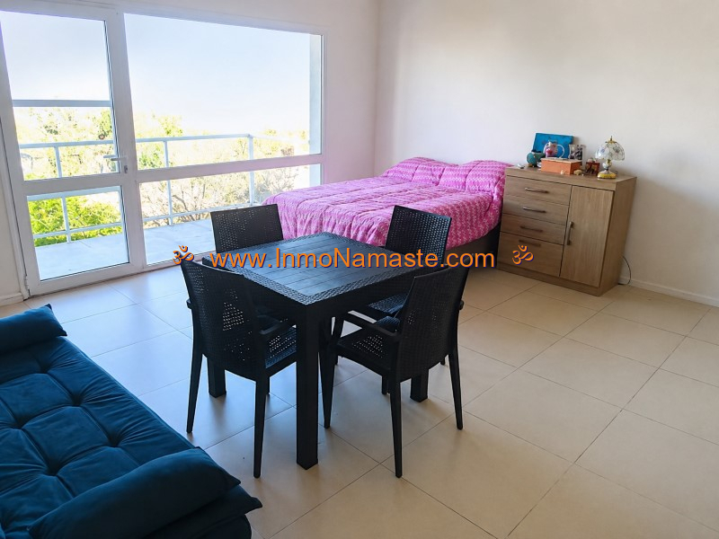 VENTA - Hermoso Apartamento Amueblado en la Entrada al Barrio Histórico en Colonia del Sacramento
| Inmobiliaria Namasté | Colonia, Uruguay